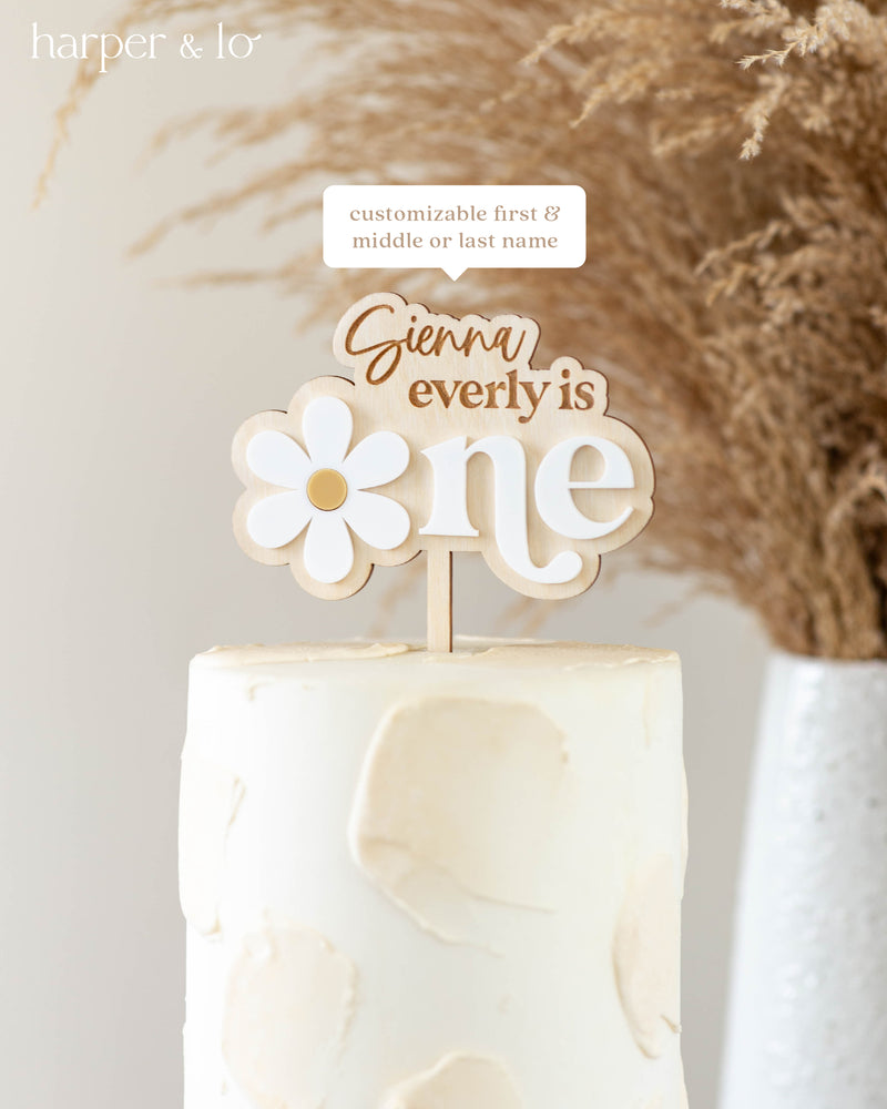 Cake Topper | Custom Name | Daisy