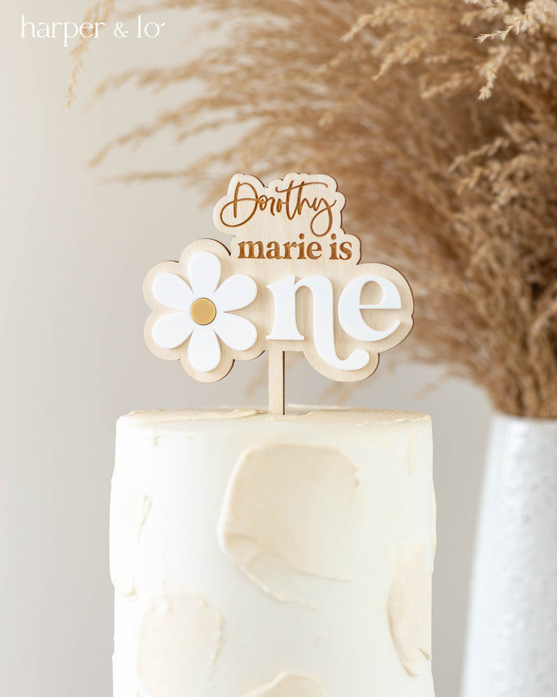 Cake Topper | Custom Name | Daisy