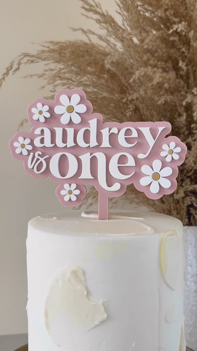 Cake Topper | Custom Name & Age | Acrylic Daisy